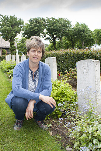 – Vårt ansvar er å stelle plantene og vaske gravminnene,
mens Commonwealth War Graves Commission har
ansvaret for gravminnene, sier Sissel Bryne Hedland.