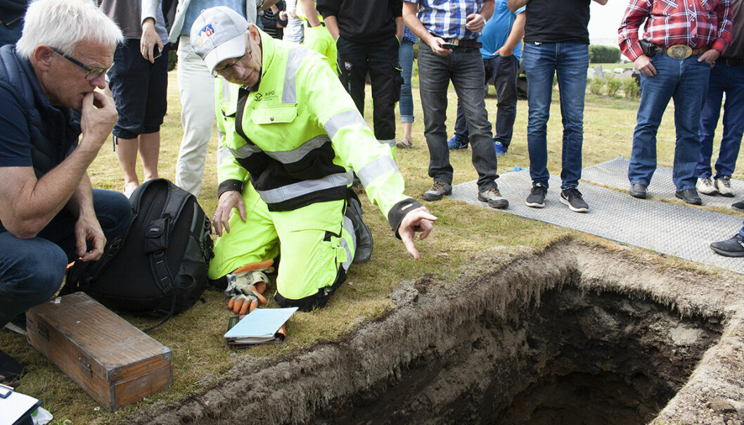 Forsker fra Nibio på gravplass