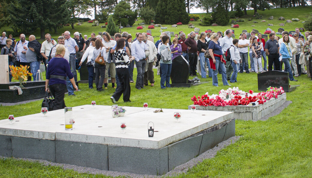 Mulighet for gravlegging i betongkum er eksempel på tilrettelegging og tilpasning til minoriteter i Oslo. Foto fra fagdagene 2008 Mulighet for gravlegging i betongkum er eksempel på tilrettelegging og tilpasning til minoriteter i Oslo. Foto fra fagdagene 2008