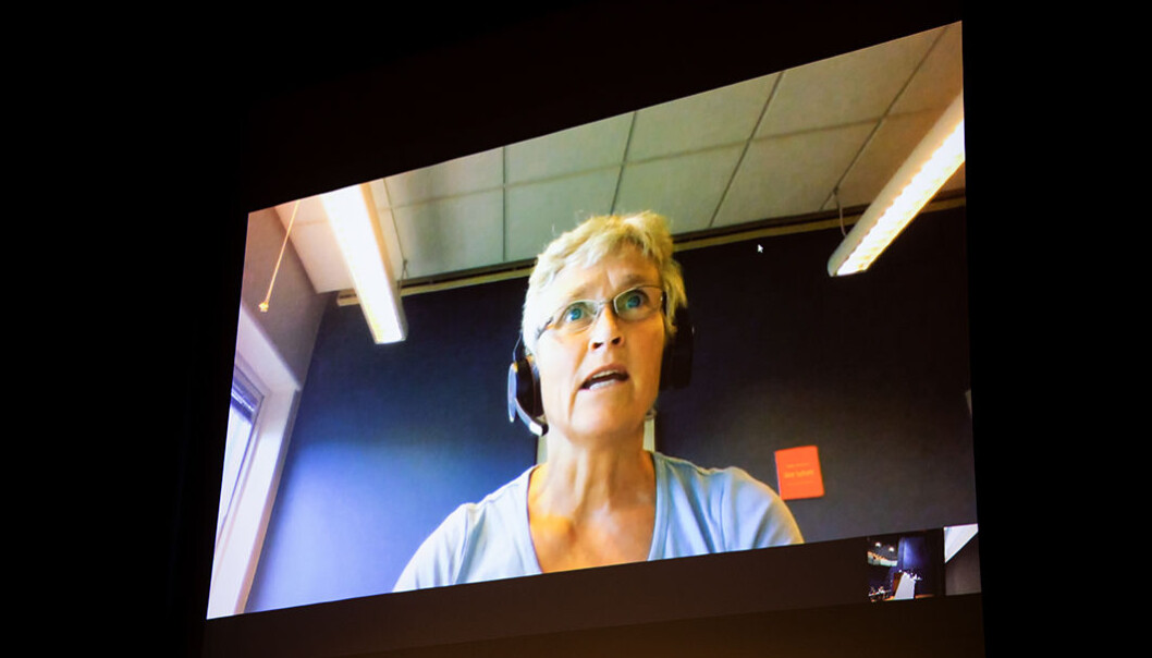 - Det var mer krevende å holde foredrag via strømming enn å stå foran publikum i salen, sier Eva Larsen, som debuterte med sin første strømmeforelesning under årets Fagdager i Molde. - Det var mer krevende å holde foredrag via strømming enn å stå foran publikum i salen, sier Eva Larsen, som debuterte med sin første strømmeforelesning under årets Fagdager i Molde.