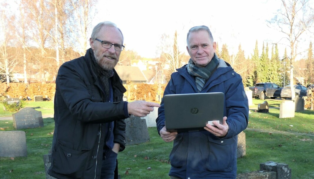 Nettsideredaktør Per Astrup Andreassen (til venstre) og kirkeverge i Tønsberg Carsten Furuseth.