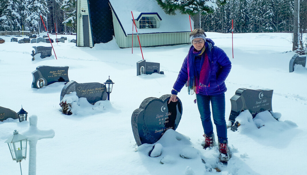 Kontrastene er store fra landsdel til landsdel. Vi skriver her: Lørdag 1. mai på Straumen kirkegård - Brekka (i Sørreisa). Kontrastene er store fra landsdel til landsdel. Vi skriver her: Lørdag 1. mai på Straumen kirkegård - Brekka (i Sørreisa).
