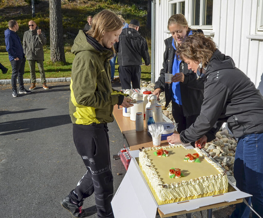 <span class=" italic" data-lab-italic_desktop="italic"><span class=" font-weight-bold" data-lab-font_weight_desktop="font-weight-bold">Etterpå var det kaffe og kake til alle frammøtte.</span></span> <span class=" italic" data-lab-italic_desktop="italic"><span class=" font-weight-bold" data-lab-font_weight_desktop="font-weight-bold">Etterpå var det kaffe og kake til alle frammøtte.</span></span>