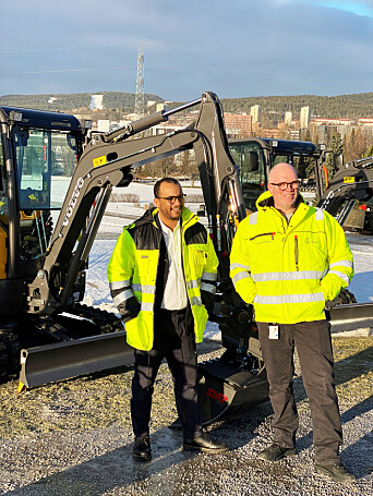 <span class=" font-weight-bold" data-lab-font_weight_desktop="font-weight-bold">Byråd Omar Gamal og direktør i Gravferdsetaten i Oslo, Magne Hustavenes gleder seg over nyinnkjøpet.</span> <span class=" font-weight-bold" data-lab-font_weight_desktop="font-weight-bold">Byråd Omar Gamal og direktør i Gravferdsetaten i Oslo, Magne Hustavenes gleder seg over nyinnkjøpet.</span>