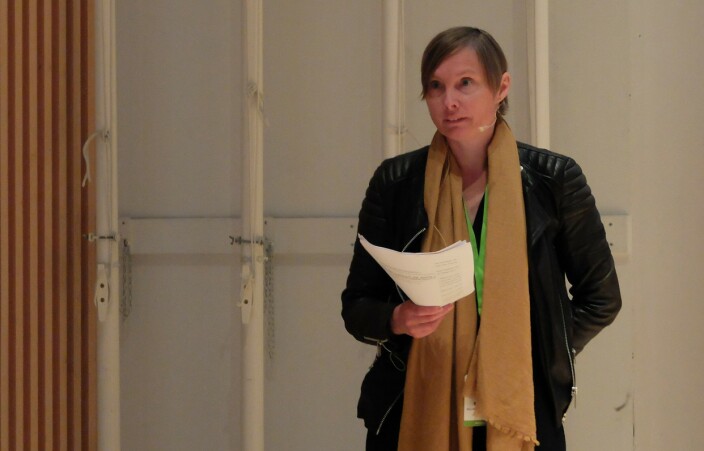 Martina Elisabeth Rahkonen fra Wad landskapsarkitekter presenterte prosjekt med mer vill natur på danske kirkegårder. Martina Elisabeth Rahkonen fra Wad landskapsarkitekter presenterte prosjekt med mer vill natur på danske kirkegårder.