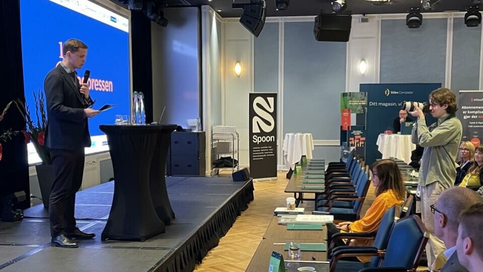 Statssekretær Erlend Hanstveit i Kulturdepartementet åpner Fagpressedagen. (Foto: BN).
