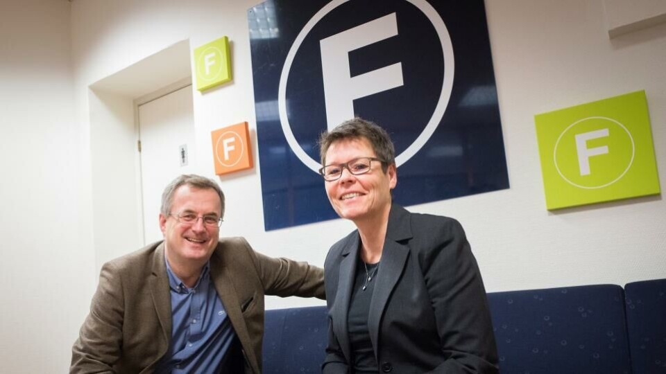 Endelig digitalt mva-fritak for redaktørstyrte fagmedier! Adm. direktør Per Brikt Olsen og nestleder Berit Nyman gleder seg på vegne av medlemmene over at fritaket for dybdejournalistikk nå er endelig vedtatt i Stortinget. (Foto: Erik Waatland).