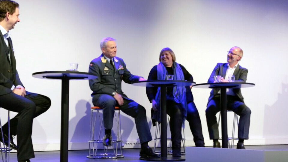 Debatt 2: Slik forsvarte vi redaktørplakatenDebattleder: Trond Andersen (Mercuri Urval), Ole-Asbjørn Fauske (Forsvaret), Elin Floberghagen (Norsk Presseforbund) og Arne Jensen (Norsk Redaktørforening).Foto: Tenk Kommunikasjon