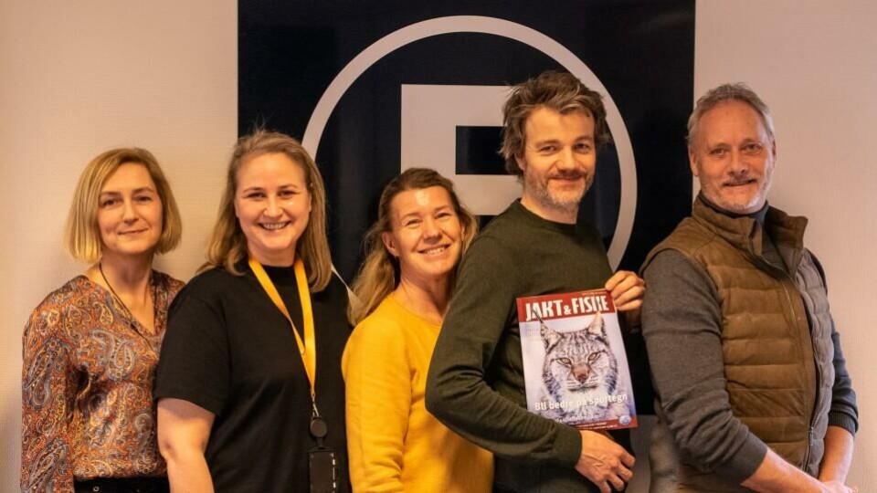 Fra venstre annonsesjef Hilde Vestad i Jakt & Fiske, Gunnhildur Eyja Lund fra Helthjem Mediapost, administrasjonssjef Beate Krokan Carlsson i Jakt & Fiske, redaktør Leif Haug og Akershus Reklame Teams Arne Bruun. Foto: Camilla Briså, Fagpressen.