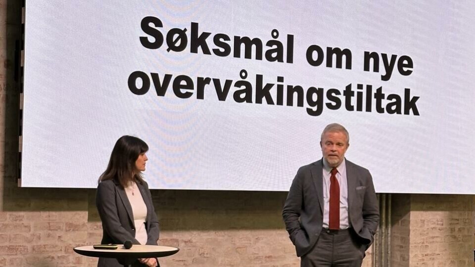 Daglig leder i Stiftelsen Tinius, Kjersti Løken Stavrum, sammen med advokat Jon Wessel-Aas. Foto: Per Brikt Olsen.