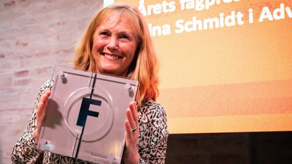 Redaktør i Advokatbladet Nina Scmidt vant konkurransen om å bli 'Årets medieprofet 2024', sammen med journalist Markus Tobiassen i VG. Begge profeterte riktig i 13 av 15 spørsmål. (Foto: Petter Berntsen/NTB).